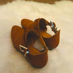 Unique shoe  camel colored  worn twice